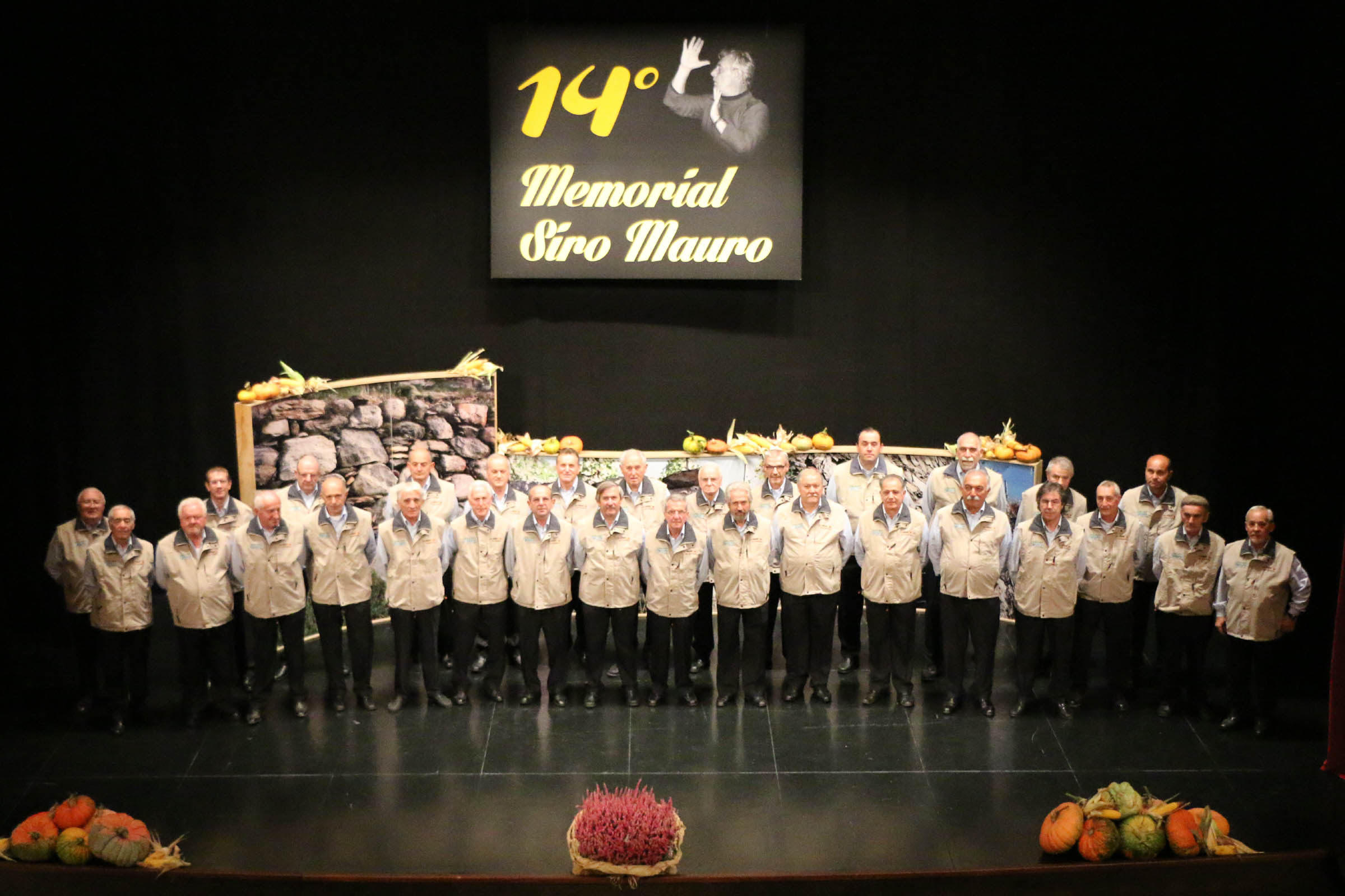 Il Coro ALPA al Teatro Sociale di Sondrio in occasione del 14° Memorial SIRO MAURO